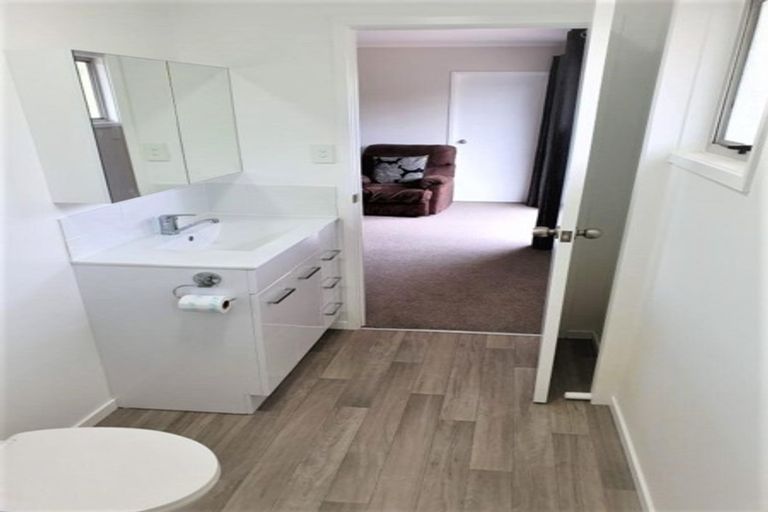 Photo of property in 64 Glenvar Road, Torbay, Auckland, 0630