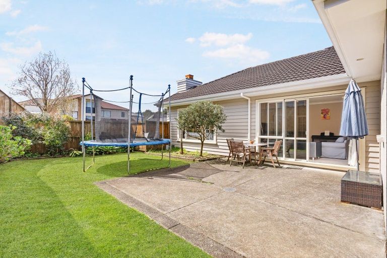 Photo of property in 8 Chateau Rise, Flat Bush, Auckland, 2016