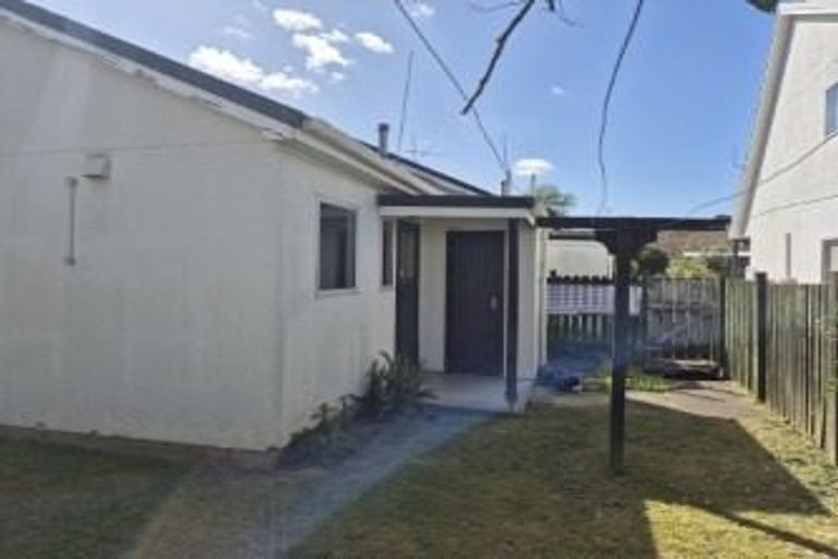 Photo of property in 18 Attlee Place, Gisborne, 4010