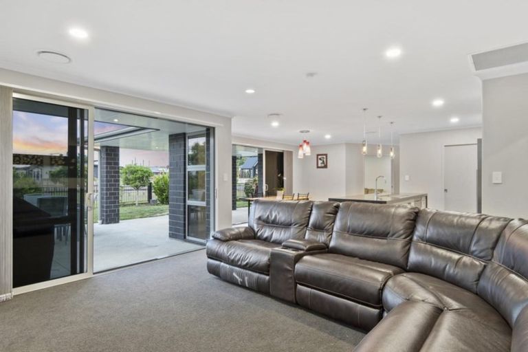Photo of property in 222 Lakes Boulevard, Pyes Pa, Tauranga, 3112