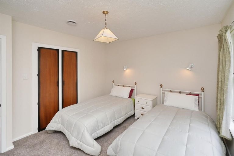 Photo of property in 17 Masham Road, Broomfield, Christchurch, 8042