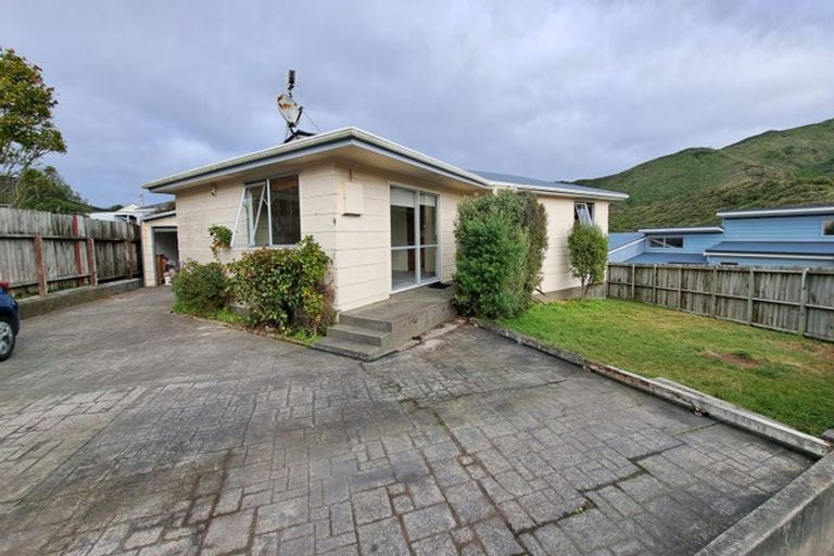 Photo of property in 9 Colorado Grove, Brooklyn, Wellington, 6021