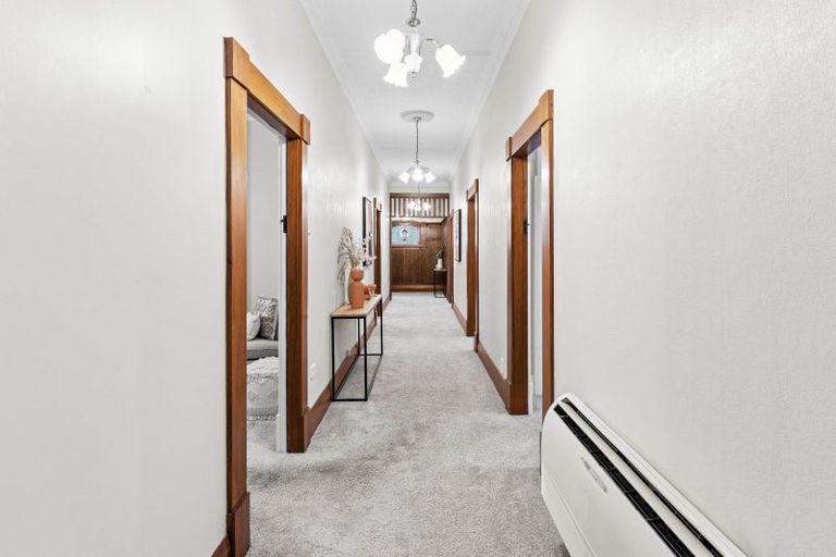 Photo of property in 241 Bay View Road, Saint Clair, Dunedin, 9012