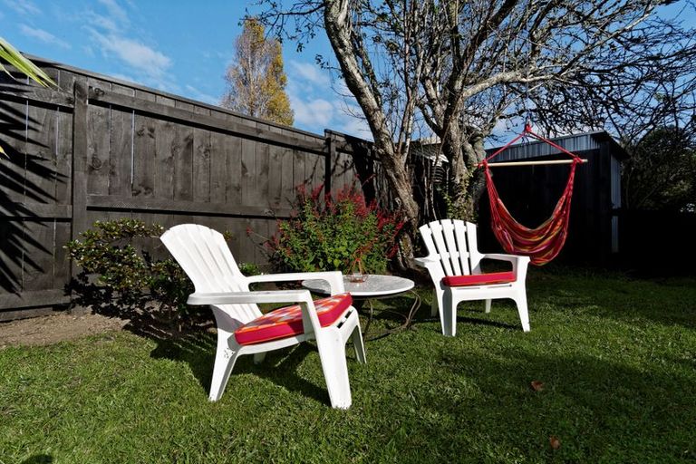 Photo of property in 7 Hinekohu Street, New Lynn, Auckland, 0600