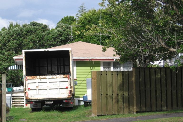 Photo of property in 19 Mcleod Road, Henderson, Auckland, 0612