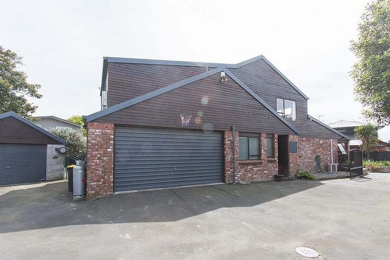 Photo of property in 59 Westgrove Avenue, Avonhead, Christchurch, 8042