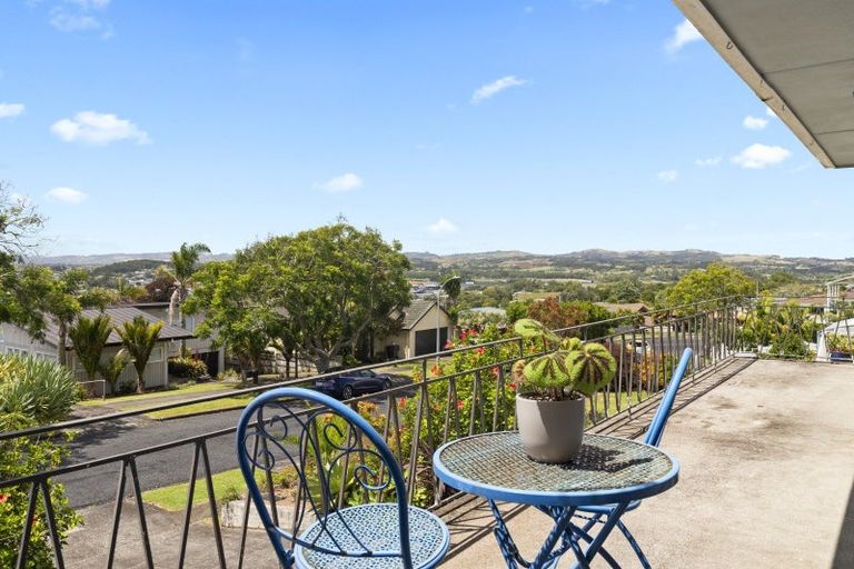 Photo of property in 8 Hamlet Place, Pukekohe, 2120