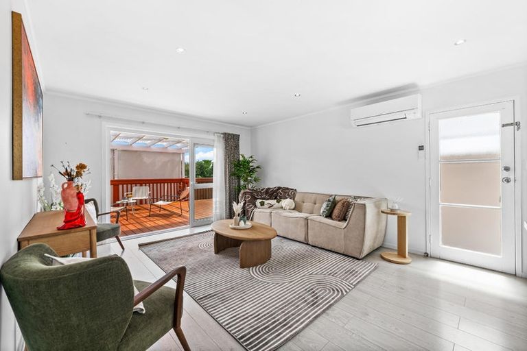Photo of property in 4/94 Lynwood Road, New Lynn, Auckland, 0600