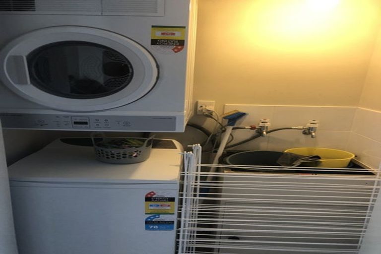 Photo of property in 11 Douglas Street, Mount Cook, Wellington, 6021