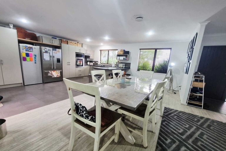 Photo of property in 20 Hoyte Place, Pukehangi, Rotorua, 3015