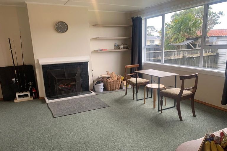 Photo of property in 3 Colvin Street, Westport, 7825