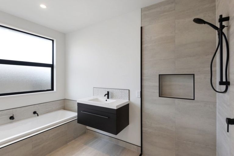 Photo of property in 32 Fearne Drive, Woodend, 7610