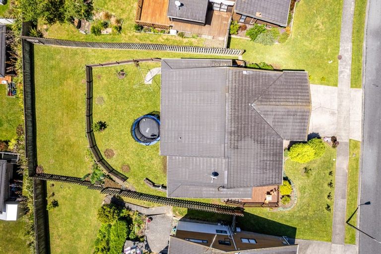 Photo of property in 17 Shackle Lane, Whitby, Porirua, 5024