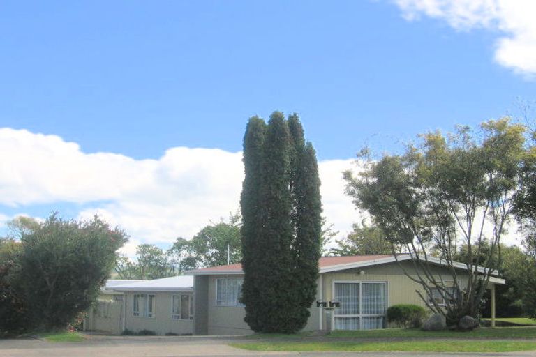 Photo of property in 1/15 Regents Grove, Richmond Heights, Taupo, 3330