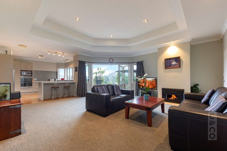 Photo of property in 17 Deacon Road, Riverhead, Kumeu, 0892
