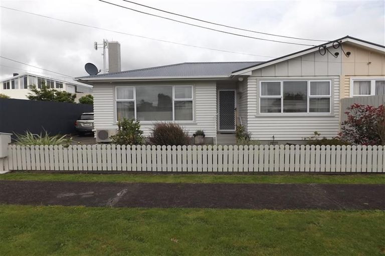 Photo of property in 15 Essex Street, Levin, 5510