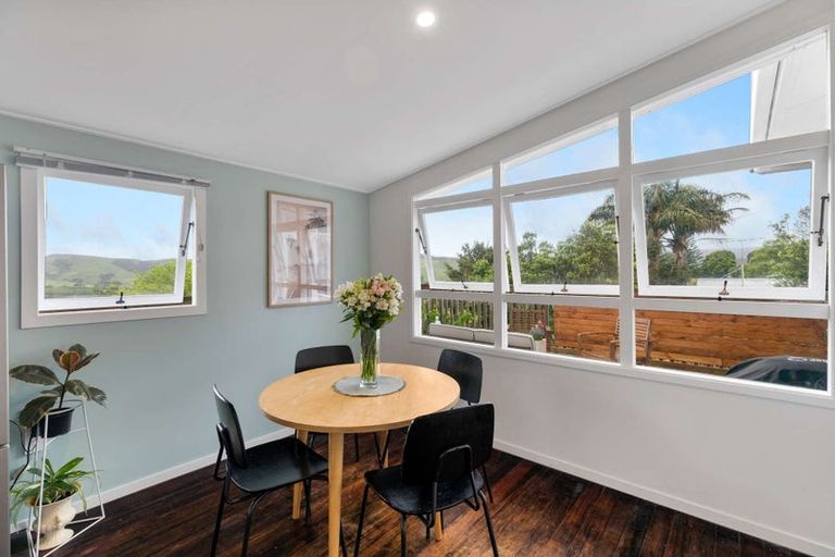 Photo of property in 19 Rautawhiri Road, Helensville, 0800