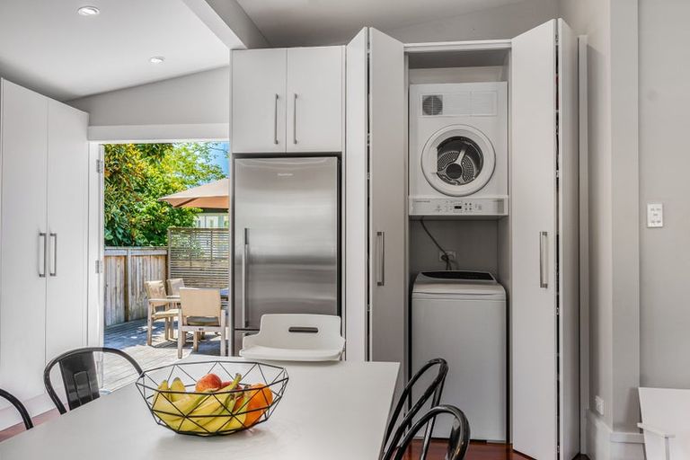 Photo of property in 2 Tennyson Street, Northcote Point, Auckland, 0627