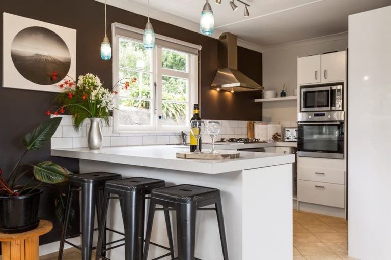 Photo of property in 191 Tukapa Street, Westown, New Plymouth, 4310