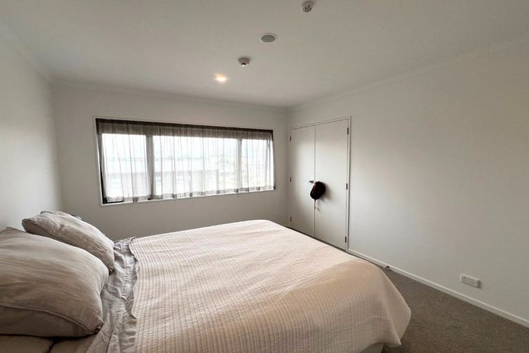 Photo of property in 18 Kaokao Lane, Mangere, Auckland, 2022