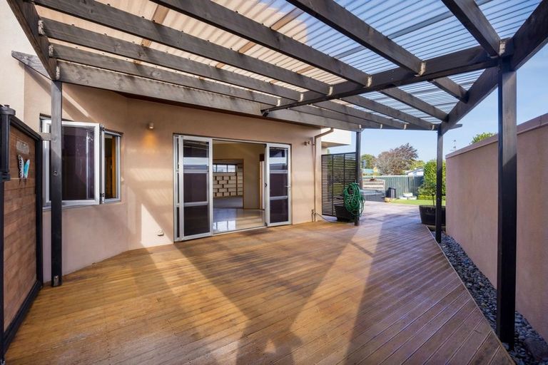 Photo of property in 19 Mccarthy Street, Hawera, 4610