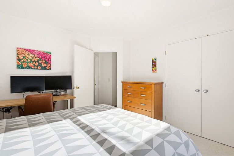 Photo of property in 22 Weka Street, Miramar, Wellington, 6022