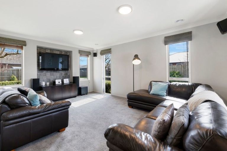 Photo of property in 8 Overbury Crescent, Rolleston, 7614