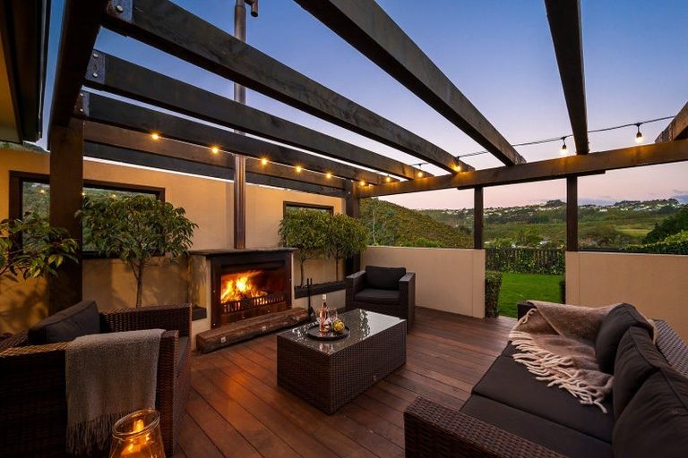 Photo of property in 91 Westchester Drive, Churton Park, Wellington, 6037