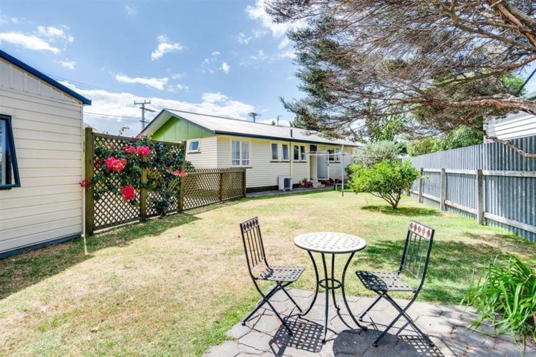 Photo of property in 75 Church Road, Taradale, Napier, 4112