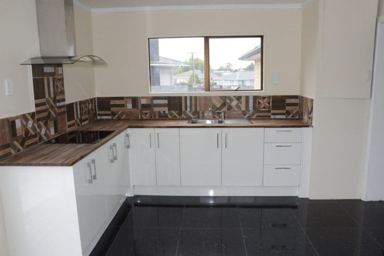 Photo of property in 22 Ivon Road, Otara, Auckland, 2023