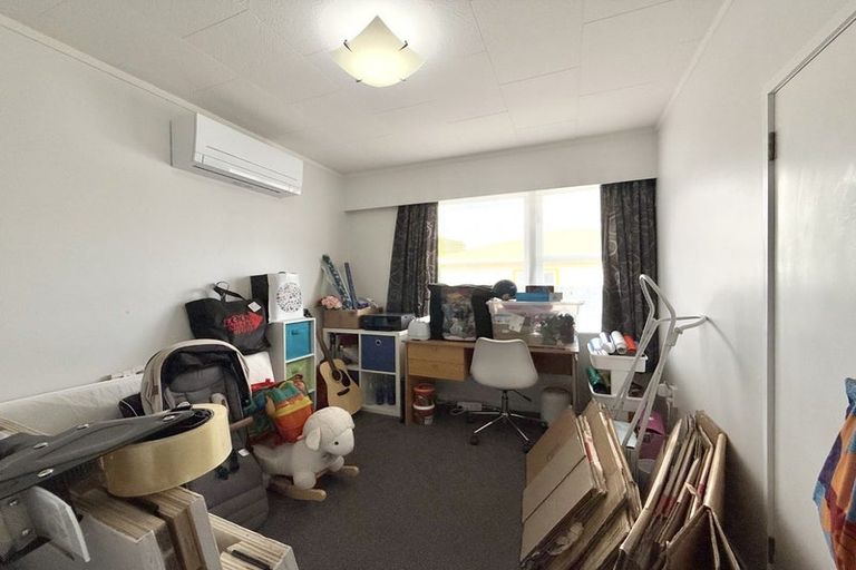 Photo of property in 14 Ruthven Road, Wainuiomata, Lower Hutt, 5014