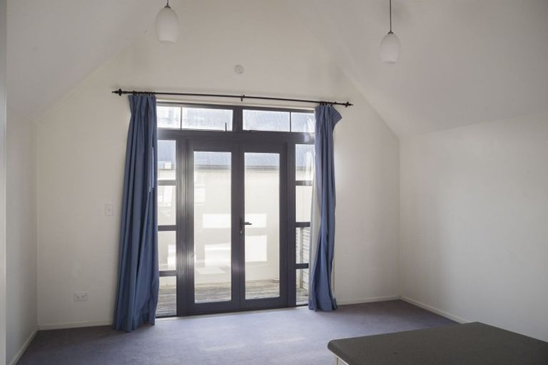 Photo of property in Pirie Street Townhouses, 18/35u Pirie Street, Mount Victoria, Wellington, 6011