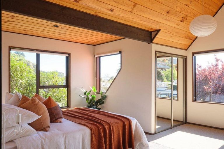 Photo of property in 1/37 Augusta Street, Redcliffs, Christchurch, 8081