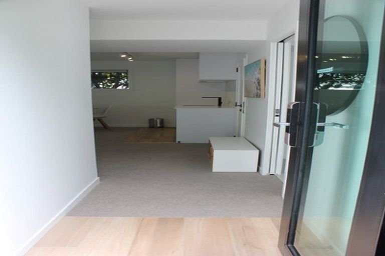 Photo of property in 7 Taumaru Avenue, Lowry Bay, Lower Hutt, 5013