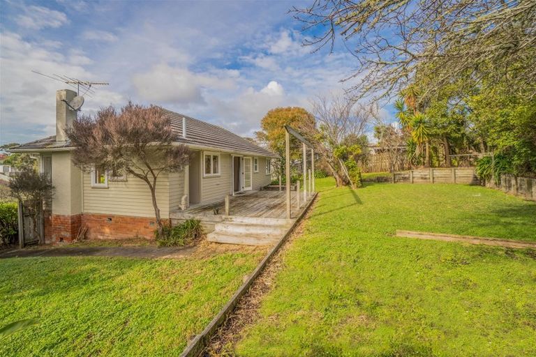 Photo of property in 74 Kervil Avenue, Te Atatu Peninsula, Auckland, 0610