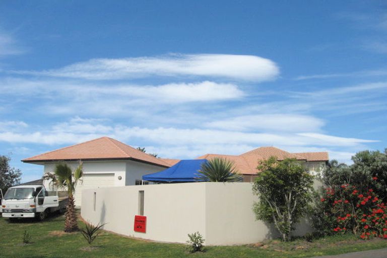 Photo of property in 14 Ocean Park, Wainui, Gisborne, 4010