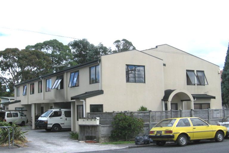 Photo of property in 4/89 Portage Road, New Lynn, Auckland, 0600