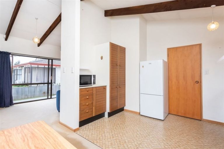 Photo of property in 92c/2 Englefield Road, Northwood, Christchurch, 8051