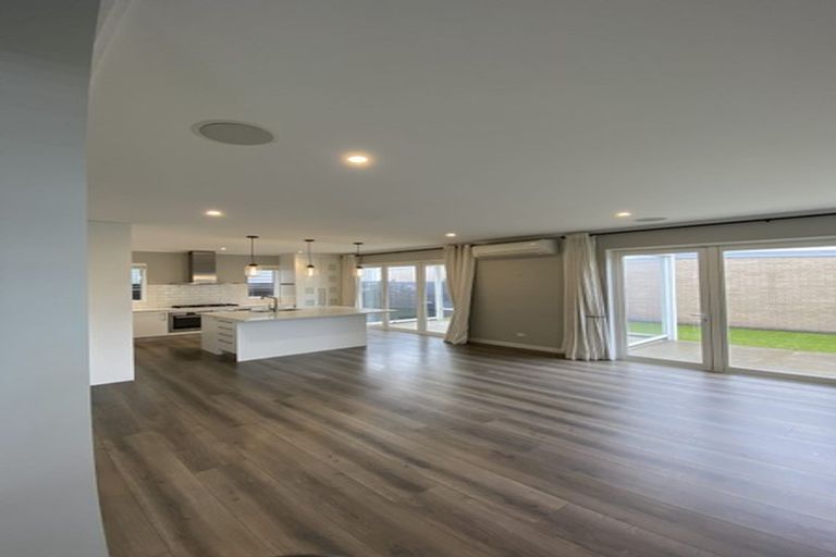 Photo of property in 36 Station Street, Hobsonville, Auckland, 0616