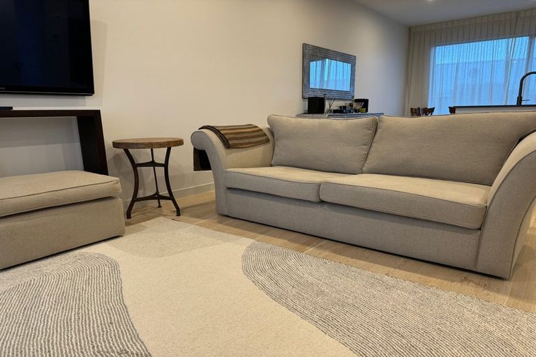 Photo of property in 7/2 Marlborough Crescent, Hobsonville, Auckland, 0616