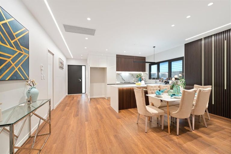 Photo of property in 25 Whakairo Crescent, Gulf Harbour, 0930