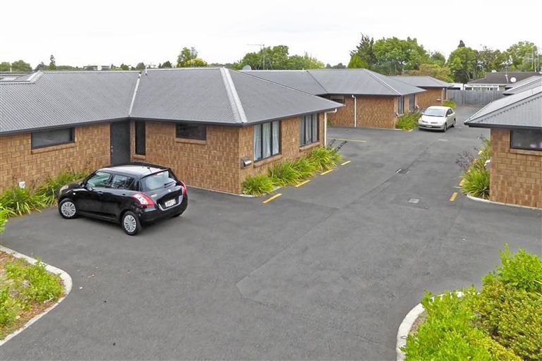 Photo of property in 102u3 Old Farm Road, Hamilton East, Hamilton, 3216