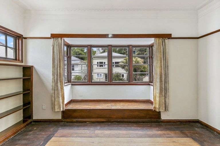 Photo of property in 62 Rolleston Street, Mount Cook, Wellington, 6021