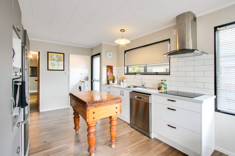 Photo of property in 132a Guppy Road, Taradale, Napier, 4112