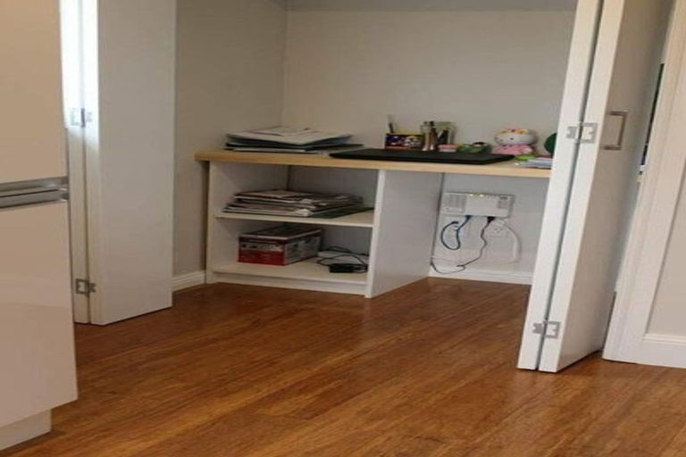 Photo of property in 11 Madeira Close, Whitby, Porirua, 5024