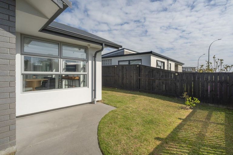 Photo of property in 176 Te Okuroa Drive, Papamoa, 3118