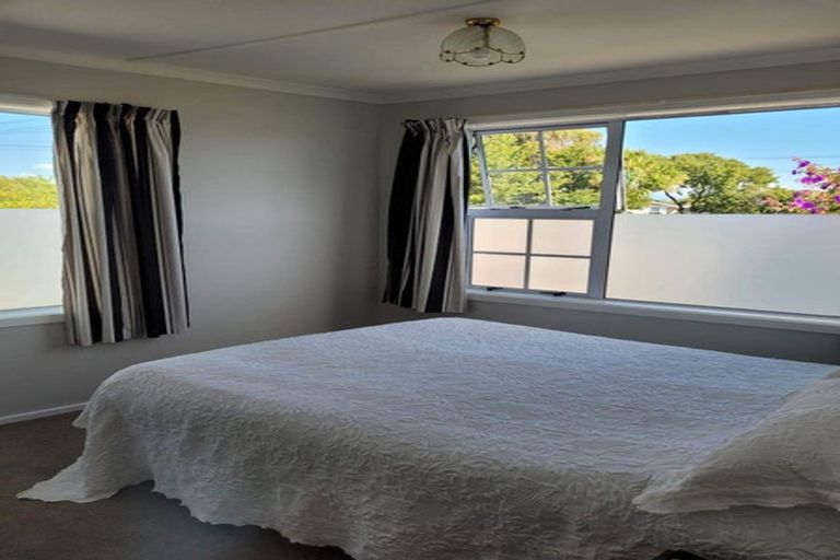 Photo of property in 9 Coates Street, Westport, 7825