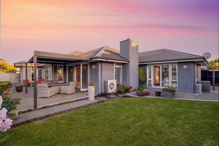 Photo of property in 51 Brookfield Drive, Northwood, Christchurch, 8051