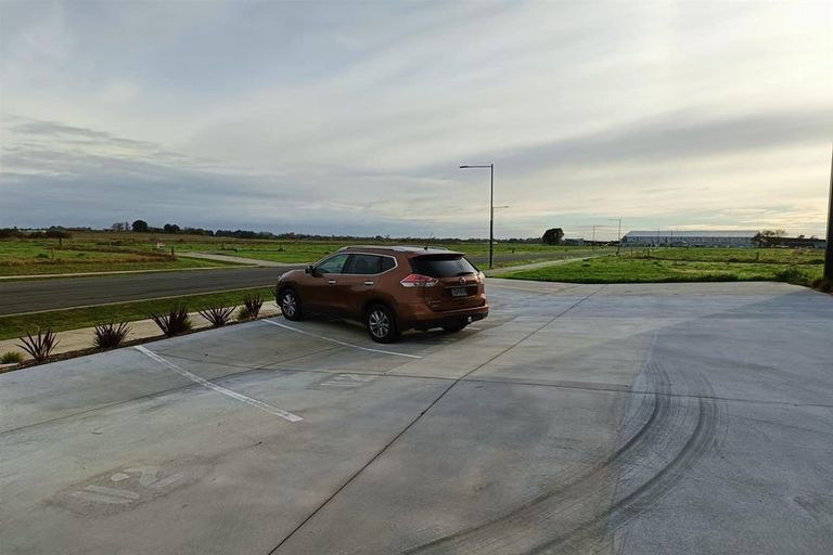 Photo of property in 22 Mahi Road, Helensville, 0800