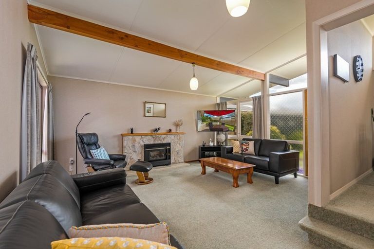 Photo of property in 7 Panako Place, Awapuni, Palmerston North, 4412